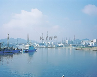 雄伟的天安门背景图片_从船上看汉江和天安港