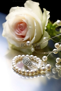 白色珍珠背景图片_白色珍珠与钻石
