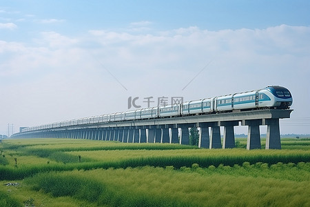 路上背景背景图片_田野上的铁路上的火车
