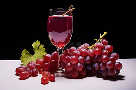 红葡萄背景图片_一杯红葡萄和一杯饮料