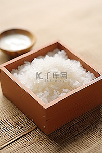天降福利背景图片_一小盒米，里面装有白米