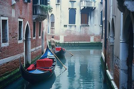 威尼斯狭窄运​​河上的两艘贡多拉