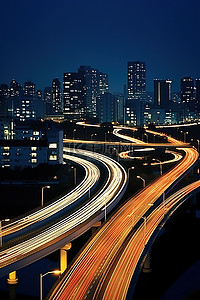 交通高峰背景图片_河边高档城市夜间的交通