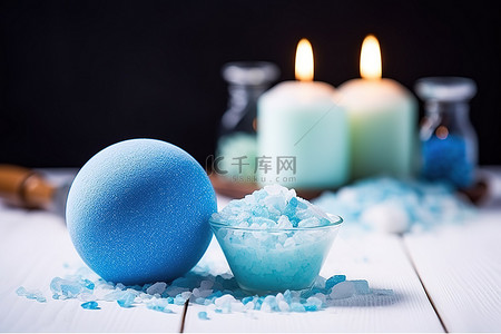 浴背景图片_蓝色蜡烛芳香疗法和盐