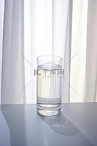 水杯背景图片_窗户里的大空水杯 乔恩基林 照片