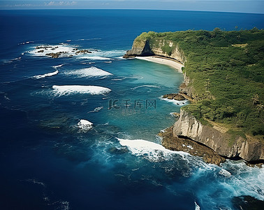 塞班岛旅游背景图片_从上方看到的有岩石海岸的海岸景观