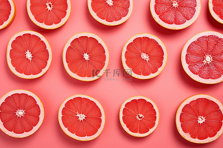 柚子片被制成亮粉色背景的图案