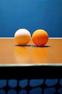 球赛背景图片_桌子上有两个乒乓球蛋