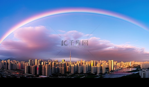 城市现在背景图片_彩虹和天际线出现在城市上方