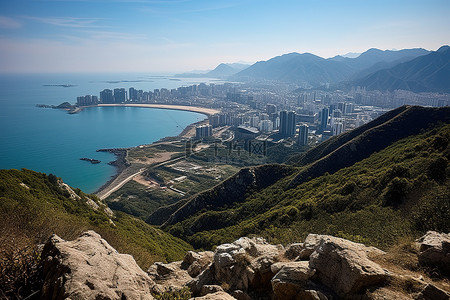 落基山背景图片_落基山脉让位于海洋和城市