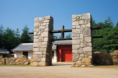 有红色门和建筑物的石头结构