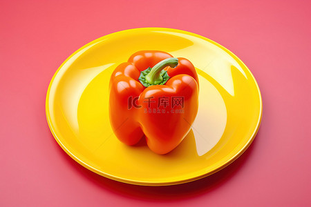 食品辣椒背景图片_盘子里的橙色辣椒