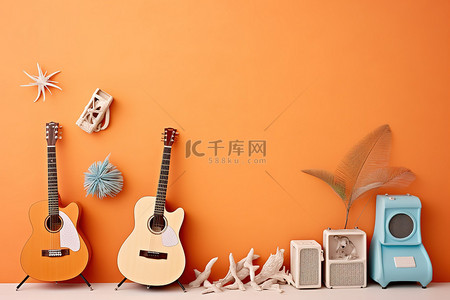 橙色的墙，上面有椰子图片和吉他