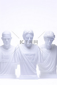 白色背景下站立的四尊古罗马雕像