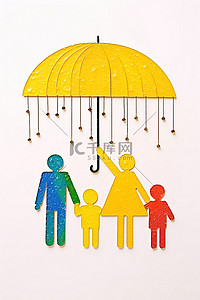 照片中家庭在雨中撑着黄色雨伞