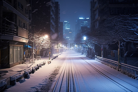 城市街道上的冰雪