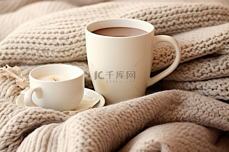 毯子背景图片_一边喝咖啡一边编织和钩编