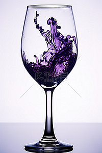 倾倒的酒杯背景图片_装有紫色液体的彩色酒杯