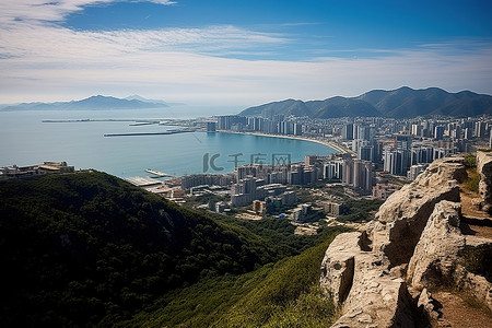 落基山背景图片_落基山脉让位于海洋和城市