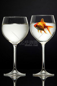 酒杯顶部背景图片_三条金鱼坐在酒杯顶部的小碗里