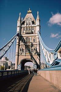 伦敦塔桥背景图片_伦敦塔桥的照片