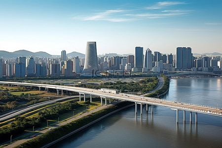杨浦滨江背景图片_透过水面上的一座窄桥可以看到城市的天际线