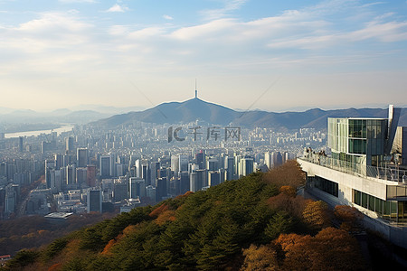带领参观背景图片_首尔山值得参观