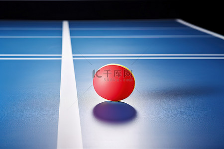 乒乓球台图标背景图片_蓝色桌子上的乒乓球垫和网球