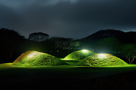 小夜景背景图片_这三个土墩很小