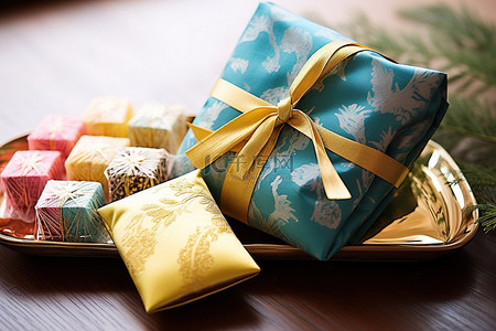 新年糖果包背景图片_蓝色小礼品袋中的日本零食