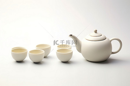 中茶壶背景图片_白色背景中的各种白茶壶和杯子