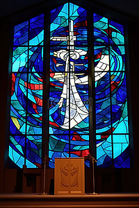 教堂内部背景图片_有彩色玻璃窗的教堂