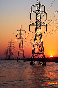 中海水域附近的日落和电塔