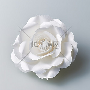 纸玫瑰背景图片_白色纸玫瑰形花