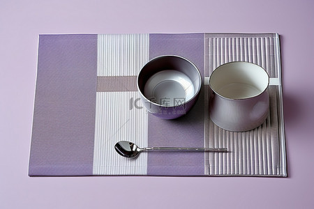 条纹桌布背景图片_紫色条纹餐垫