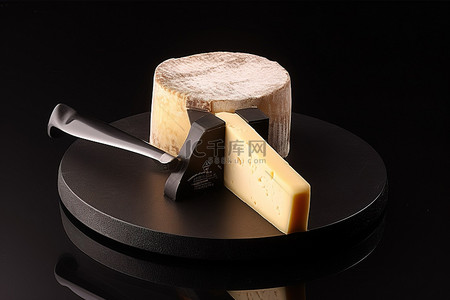 一块奶酪块，上面放着奶酪刀