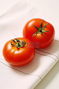 亚麻餐巾上的番茄图片16