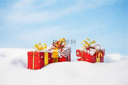 雪背景图片_三件红色礼物坐在雪地里