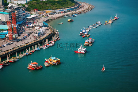哈尔滨歌剧院背景图片_海湾里的船