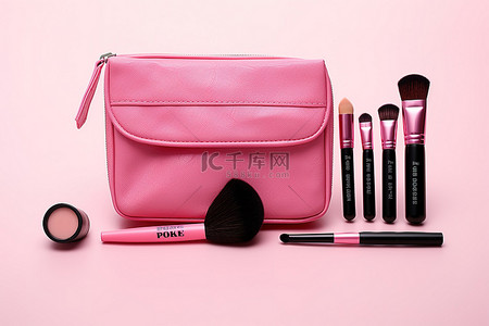 粉色化妆盒背景图片_粉色化妆盒，带化妆刷
