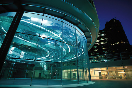 办公楼的圆形玻璃结构