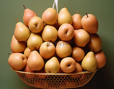 所有的梨都是棕色的，看起来像一个篮子