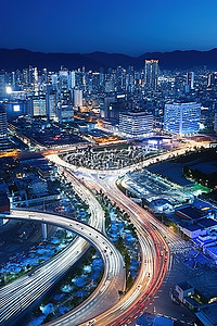 夜景道路背景图片_hanjudo交汇处鸟瞰城市和道路rk