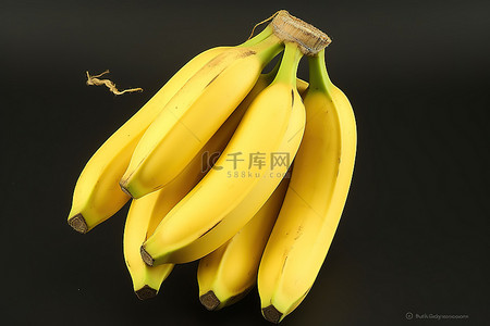 新鲜香蕉背景图片_一捆三个香蕉