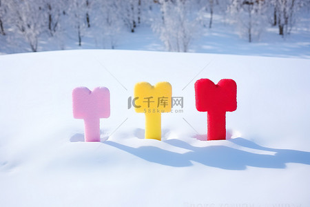 雪中​​拼写的情书 photo
