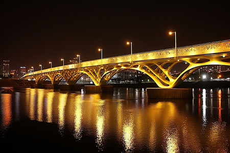 夜间横跨多个城市的一座灯火通明的桥梁