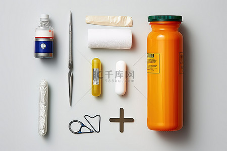 健康件背景图片_橙色背景中的三件医疗用品