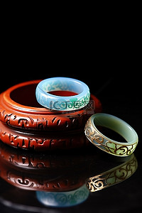 微型蓝玉戒指和​​绿戒指