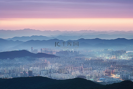 国学达人背景图片_从山顶看首尔的天际线