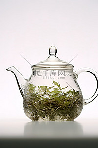 天降福利背景图片_将豌豆芽放入密封的玻璃茶壶中